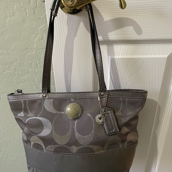 Coach gray purse - Picture 2 of 4